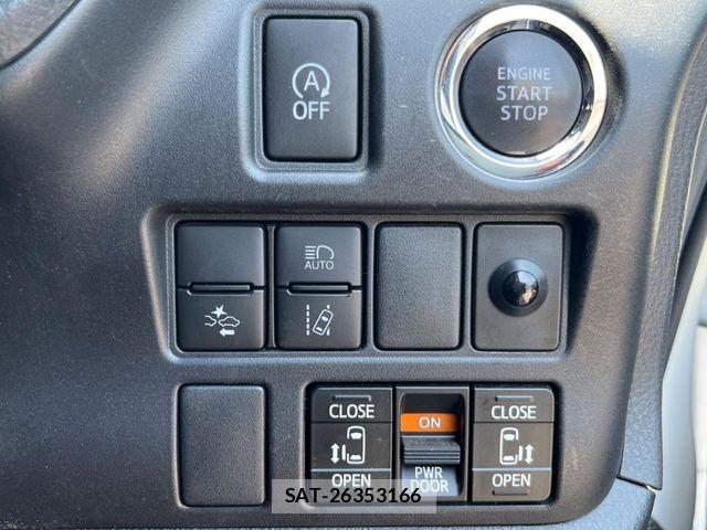 Toyota VOXY 2020-03 7458737-5