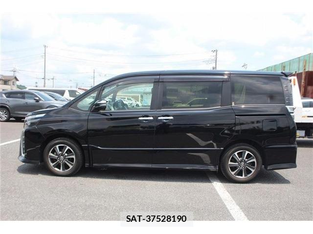 Toyota VOXY 2021-03 7458735-9
