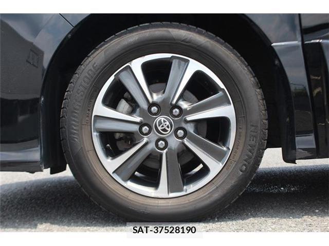 Toyota VOXY 2021-03 7458735-15