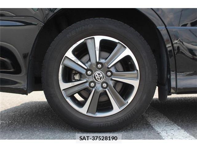 Toyota VOXY 2021-03 7458735-17