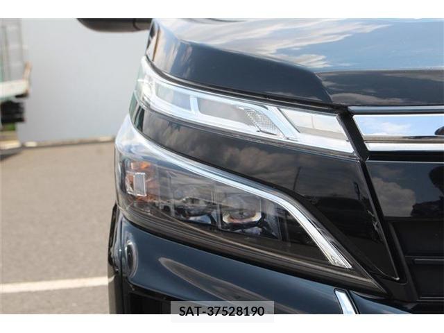 Toyota VOXY 2021-03 7458735-21