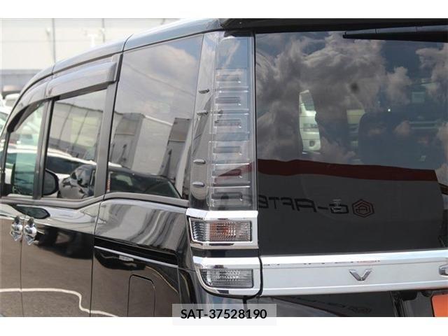 Toyota VOXY 2021-03 7458735-26
