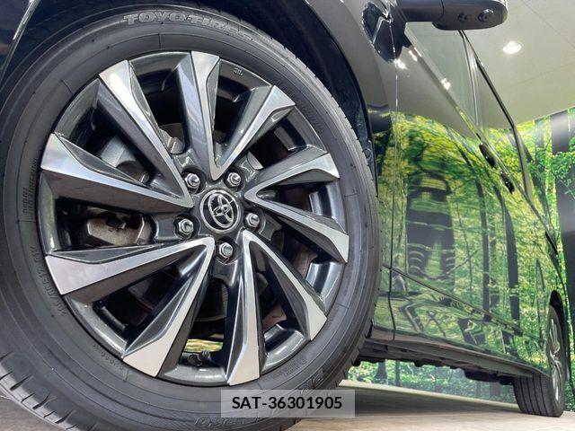 Toyota VOXY 2024-10 7458697-13