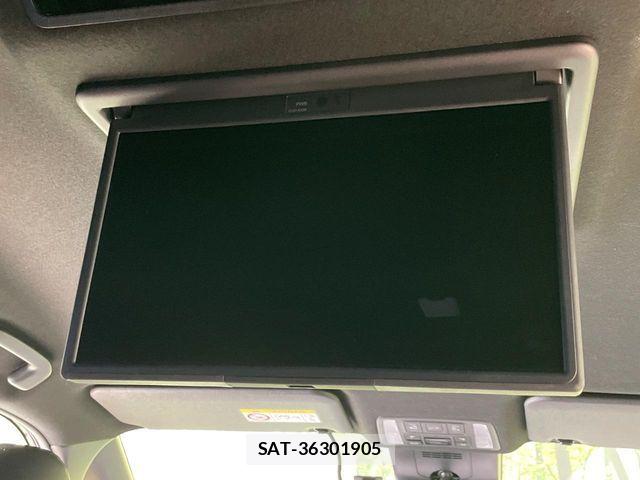 Toyota VOXY 2024-10 7458697-2