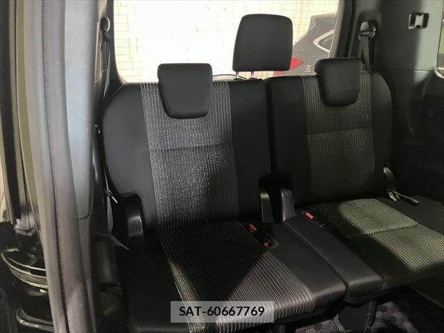 Toyota VOXY 2019-12 7458720-10