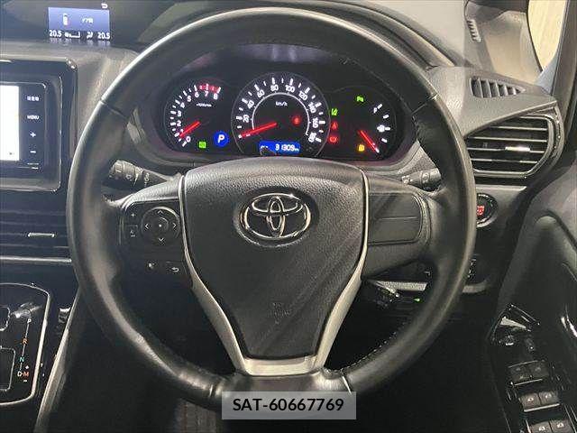 Toyota VOXY 2019-12 7458720-14