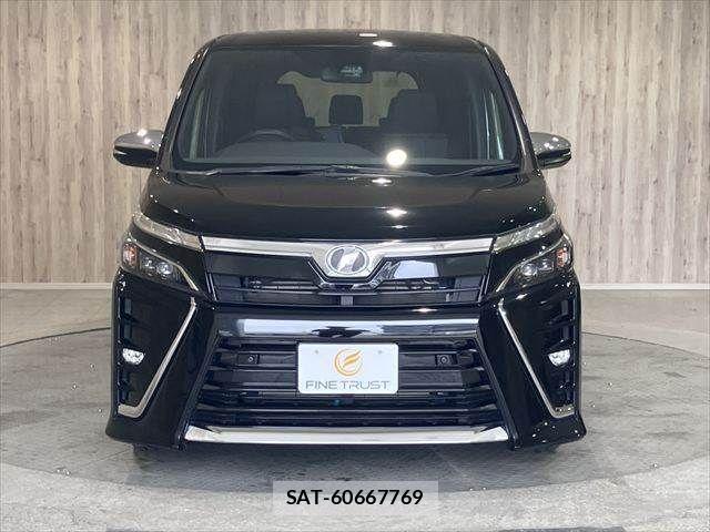 Toyota VOXY 2019-12 7458720-16