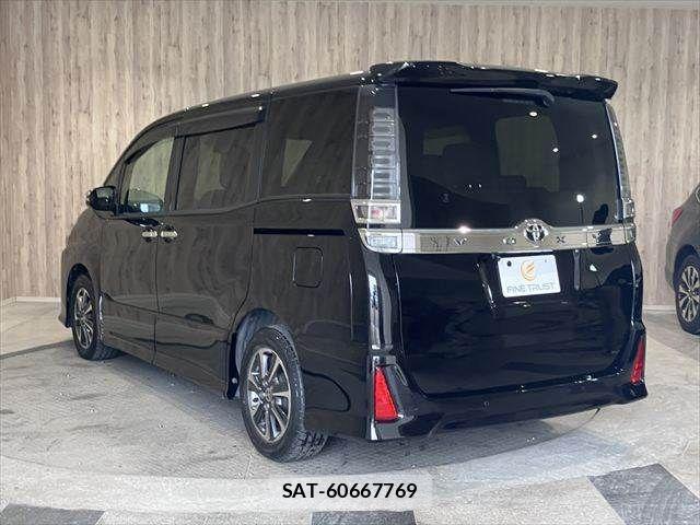 Toyota VOXY 2019-12 7458720-21