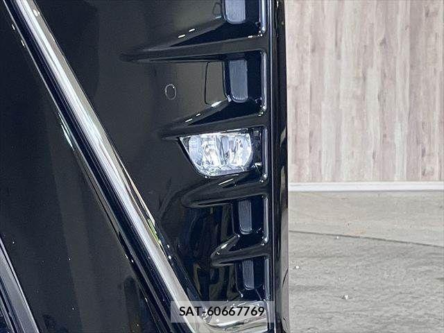 Toyota VOXY 2019-12 7458720-27