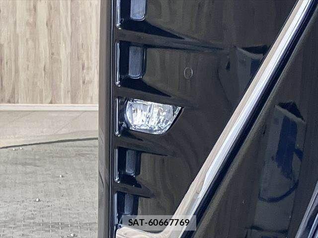 Toyota VOXY 2019-12 7458720-28