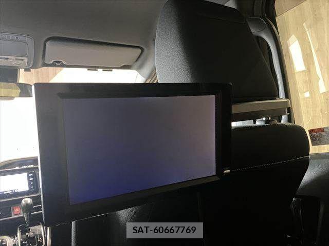Toyota VOXY 2019-12 7458720-3
