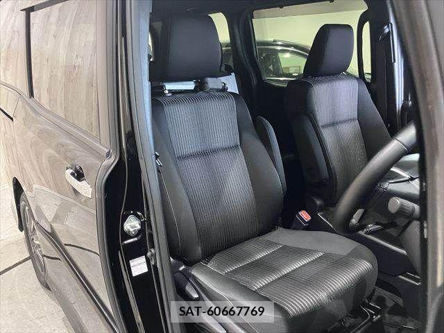 Toyota VOXY 2019-12 7458720-8