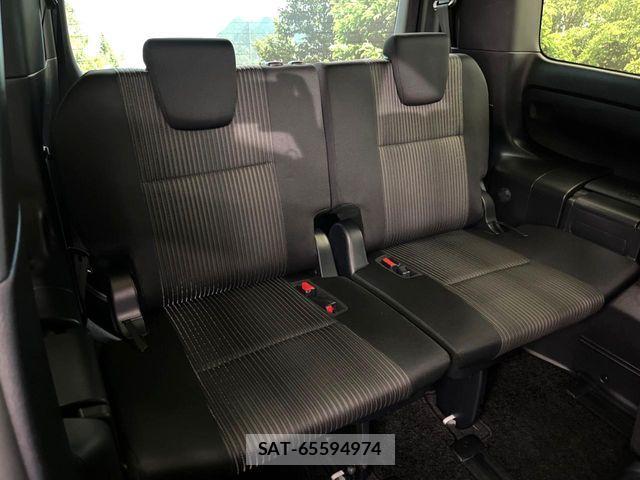 Toyota VOXY 2018-07 7458719-9