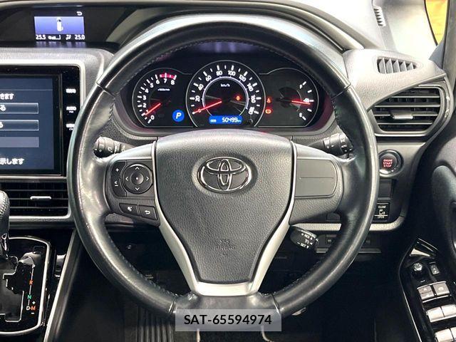 Toyota VOXY 2018-07 7458719-11