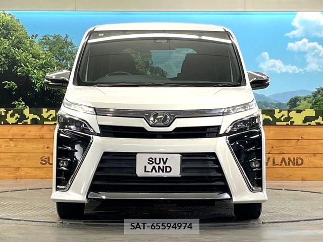 Toyota VOXY 2018-07 7458719-14