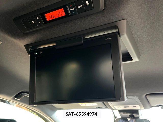 Toyota VOXY 2018-07 7458719-4