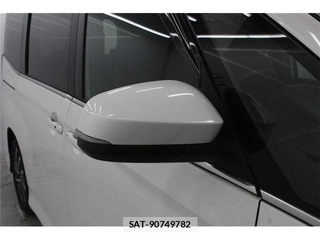 Toyota VOXY 2023-08 7458702-9