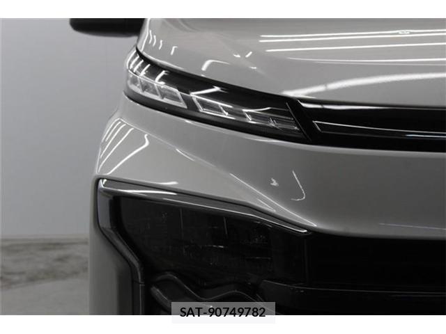 Toyota VOXY 2023-08 7458702-11