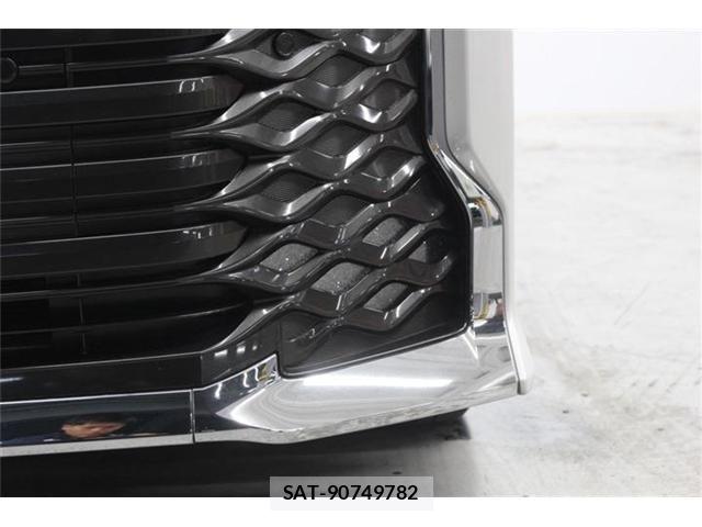 Toyota VOXY 2023-08 7458702-15