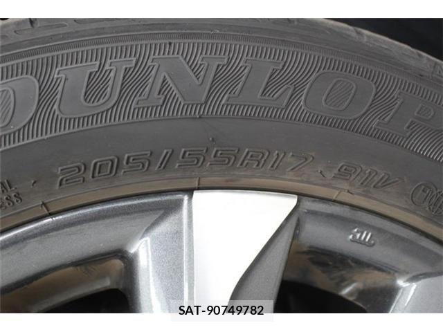 Toyota VOXY 2023-08 7458702-21