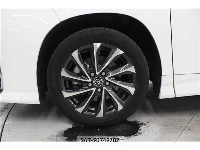Toyota VOXY 2023-08 7458702-23