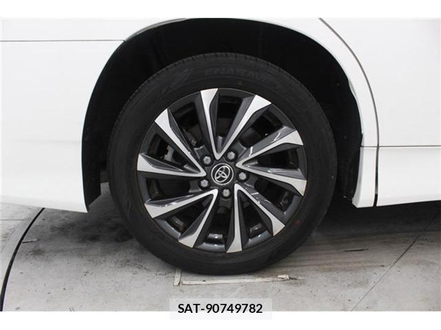 Toyota VOXY 2023-08 7458702-25