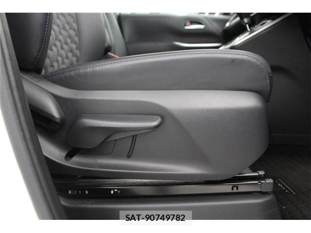 Toyota VOXY 2023-08 7458702-27