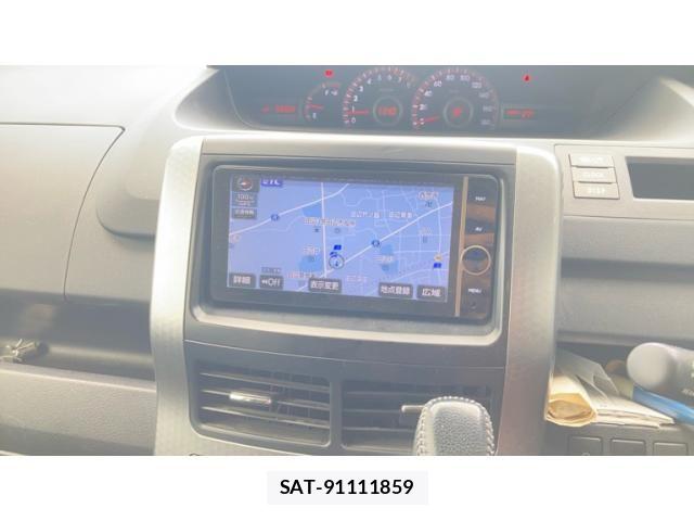Toyota VOXY 2013-09 7458756-11