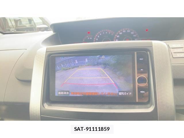 Toyota VOXY 2013-09 7458756-16