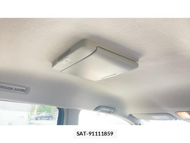 Toyota VOXY 2013-09 7458756-20