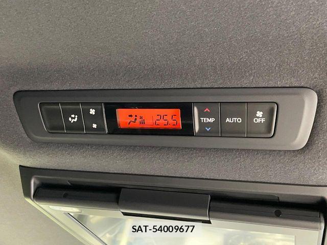 Toyota VOXY 2019-07 7458716-6