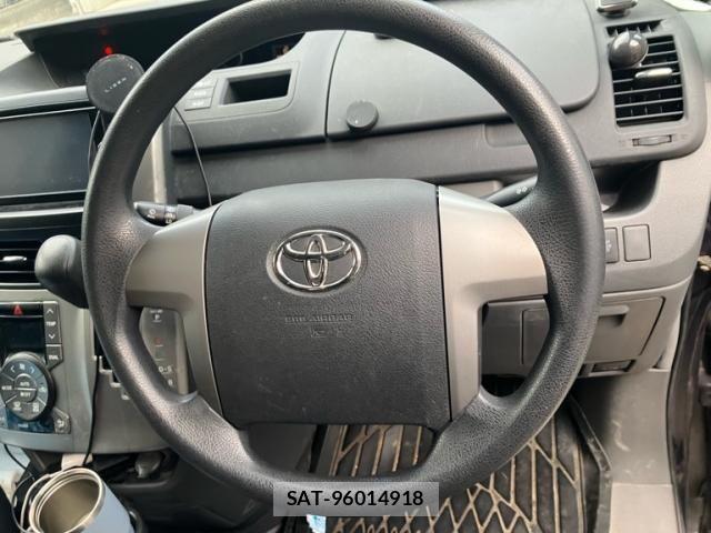 Toyota VOXY 2008-01 7458765-9