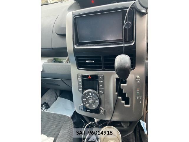 Toyota VOXY 2008-01 7458765-10