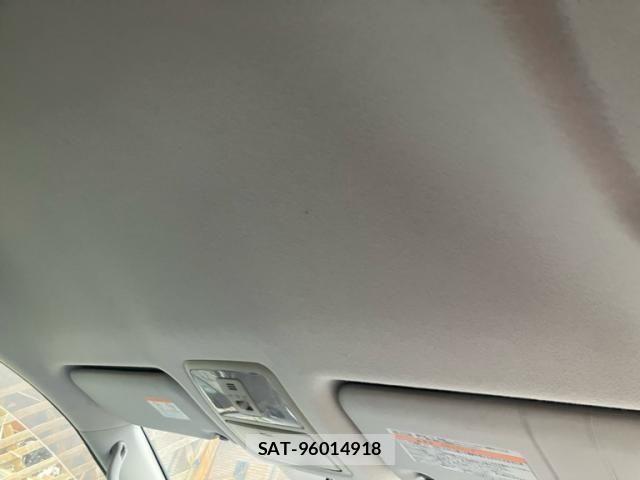 Toyota VOXY 2008-01 7458765-11