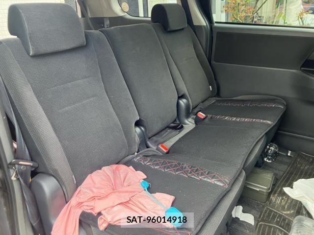 Toyota VOXY 2008-01 7458765-14