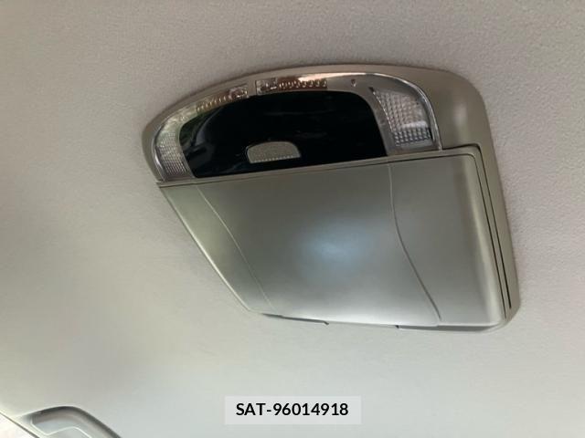 Toyota VOXY 2008-01 7458765-19