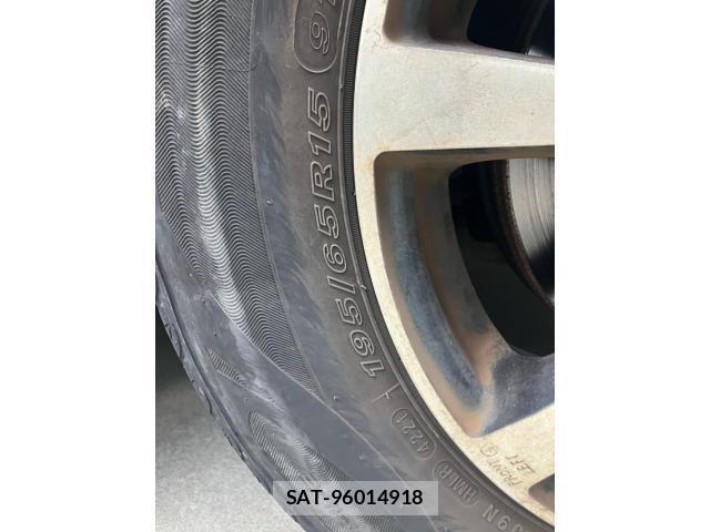 Toyota VOXY 2008-01 7458765-20