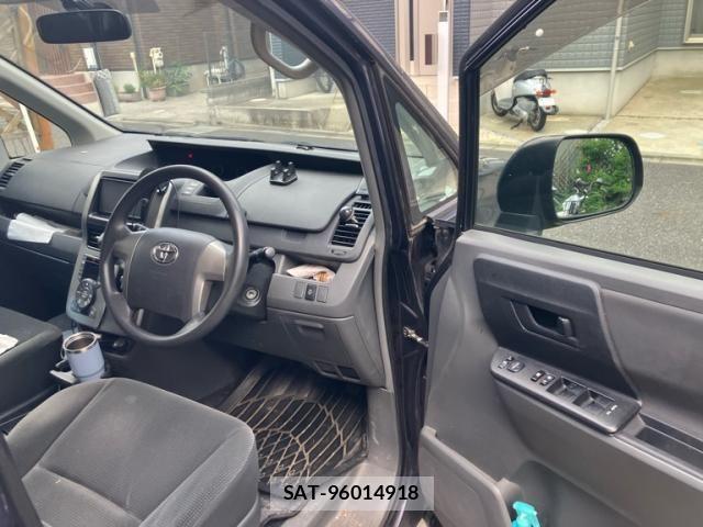 Toyota VOXY 2008-01 7458765-7