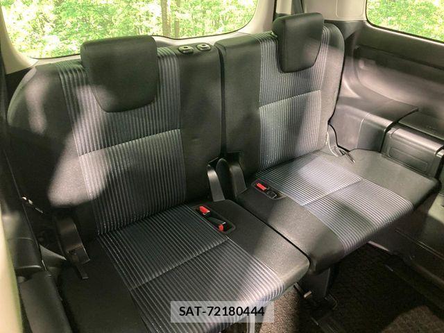 Toyota VOXY 2015-06 7503618-9