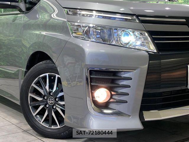 Toyota VOXY 2015-06 7503618-12