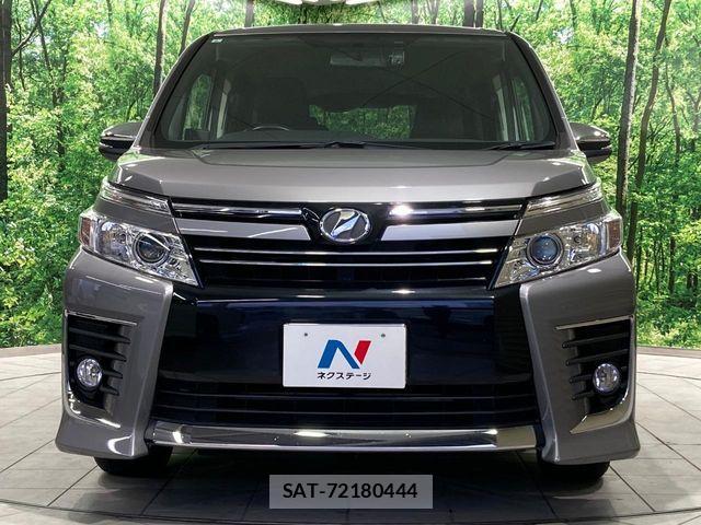 Toyota VOXY 2015-06 7503618-14