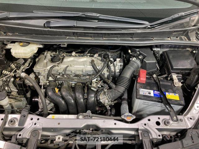 Toyota VOXY 2015-06 7503618-17