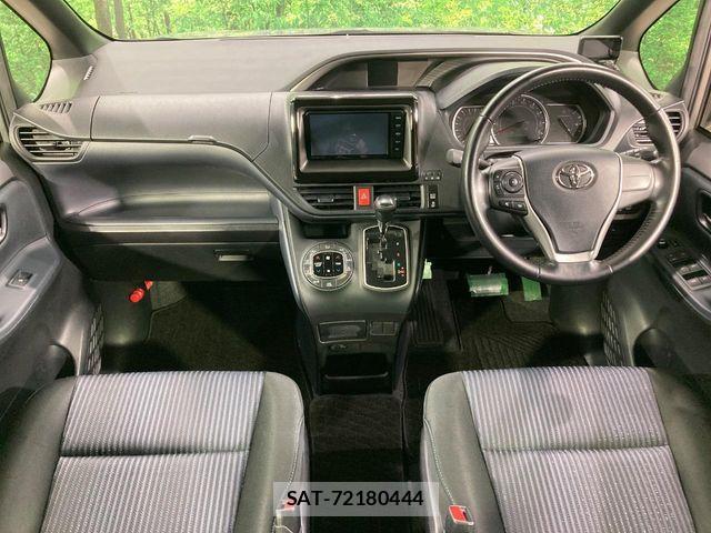 Toyota VOXY 2015-06 7503618-1