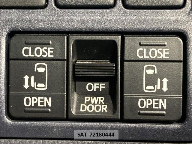 Toyota VOXY 2015-06 7503618-4