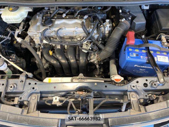 Toyota VOXY 2015-09 7503624-17