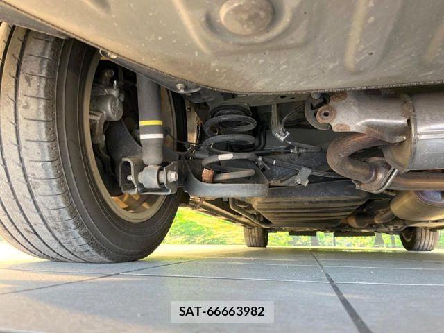 Toyota VOXY 2015-09 7503624-19