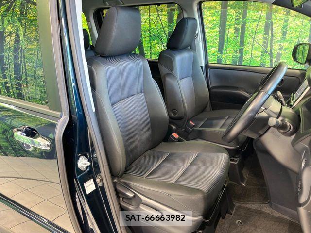 Toyota VOXY 2015-09 7503624-6