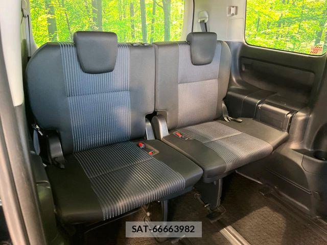 Toyota VOXY 2015-09 7503624-8