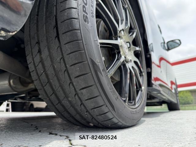 Toyota VOXY 2016-01 7503631-11