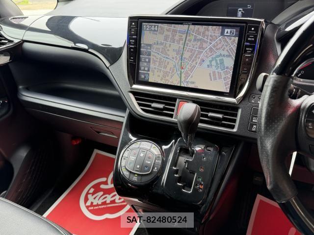 Toyota VOXY 2016-01 7503631-27
